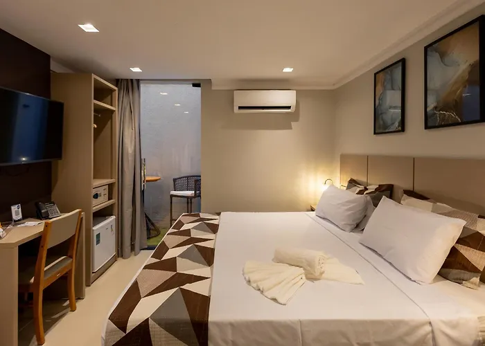Aira Hotel